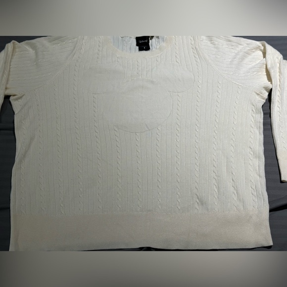 ✨NWT✨ Torrid: Women’s Sweater with Disney Mickey Accent- Size 3 - Picture 3 of 8